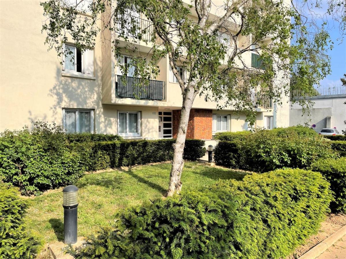 Brossolette Appartement T2 Spacieux Et Lumineux Balcon Vue Degagee Reims Exterior foto